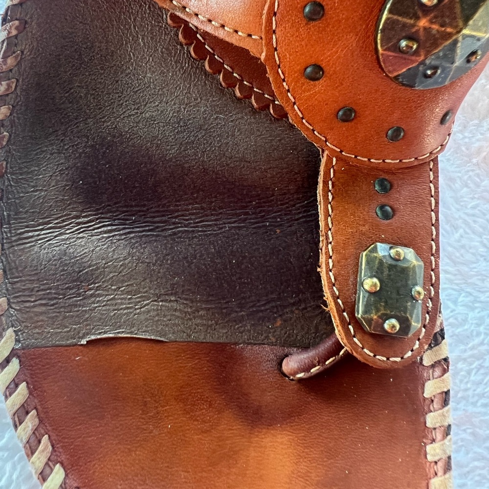 Clarks Tan Leather Braided Detail Sandals - Picture 9 of 14